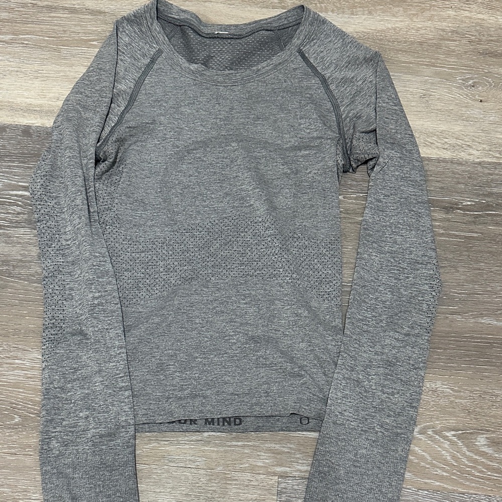 Lululemon Swiftly Tech Long-Sleeve (Waist length) Size 0